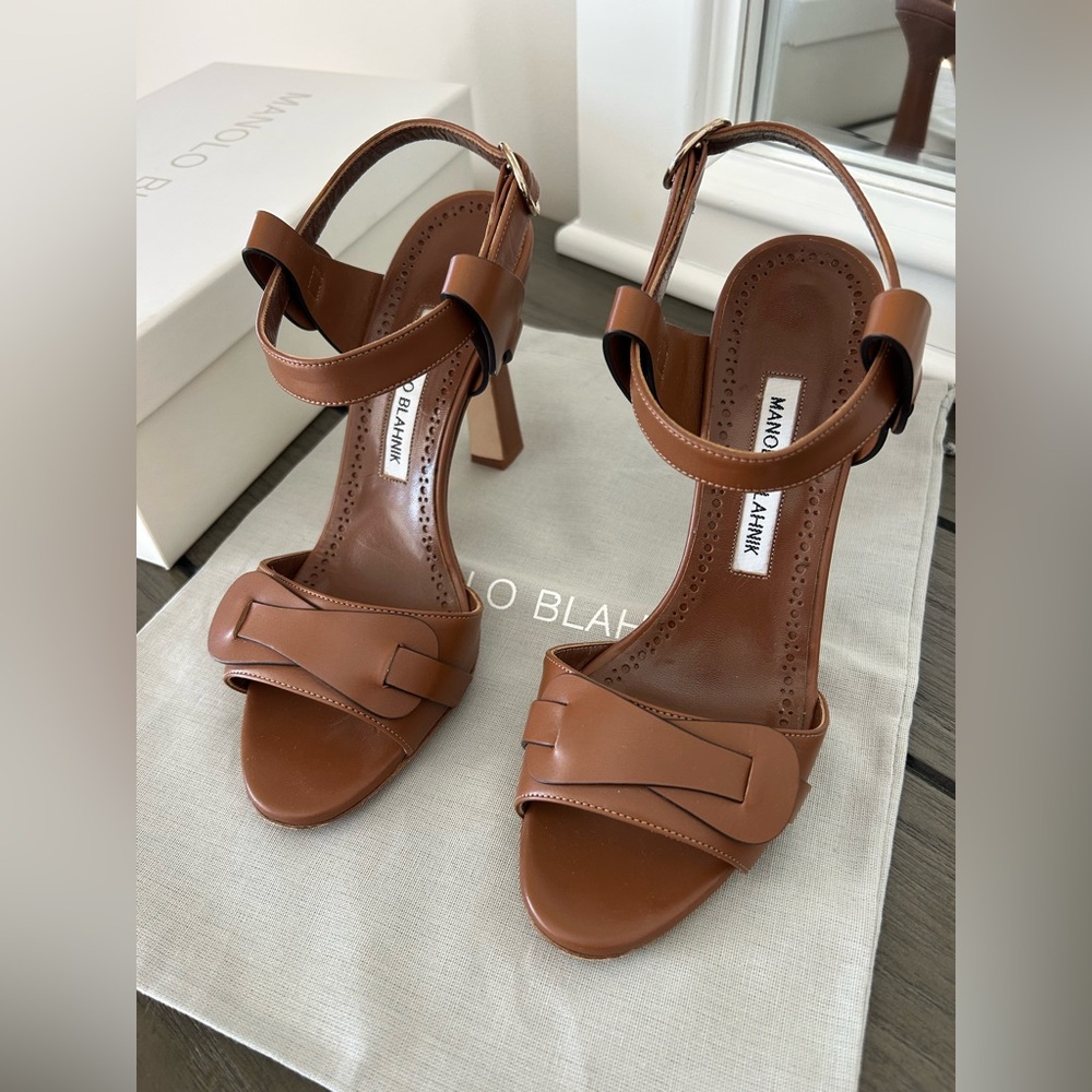 Manolo Blahnik Tan Leather Heels